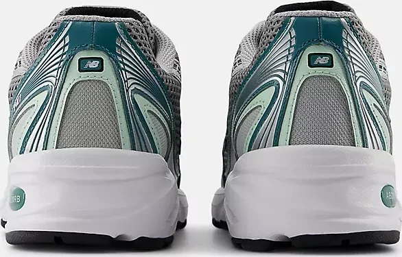 New Balance 740 silver metallic/new spruce/clay ash