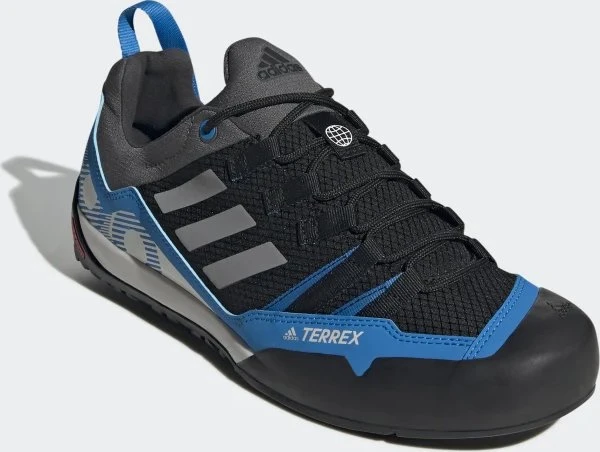 adidas Terrex Swift Solo core black/grey three/blue rush