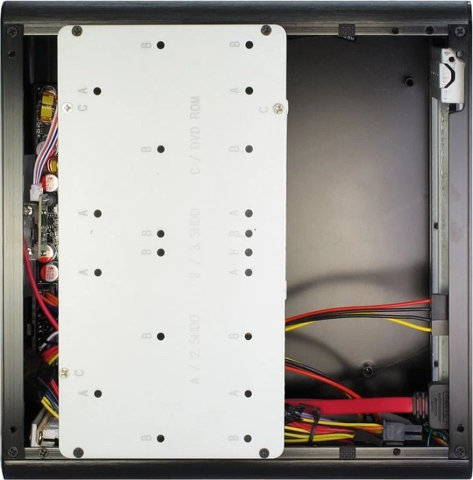 Inter-Tech Mini ITX E-i7 schwarz, 84W extern, Mini-ITX