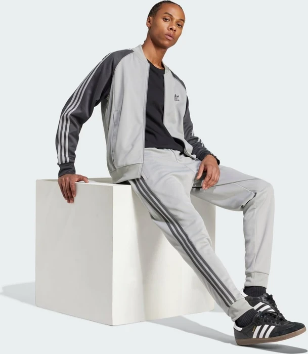adidas Adicolor Classics SST Trainingshose lang mgh solid grey/dgh solid grey (Herren)