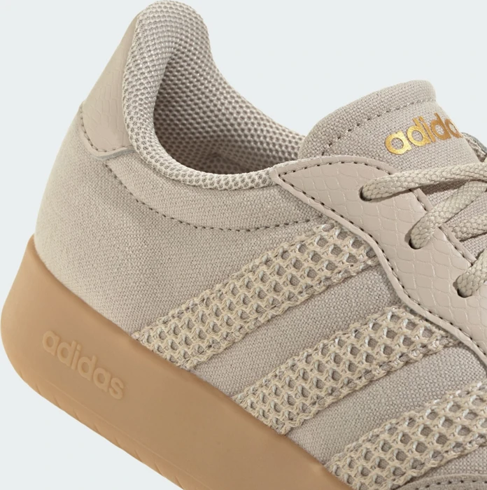 adidas Barreda wonder beige/gold metallic/gum (Damen)