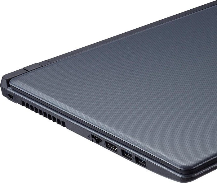 Medion Akoya P6677, Core i5-7200U, 8GB RAM, 256GB SSD, GeForce 940MX, DE