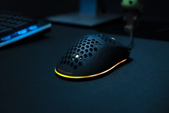 Deltaco DM210 Ultra-Light Gaming Mouse schwarz, USB