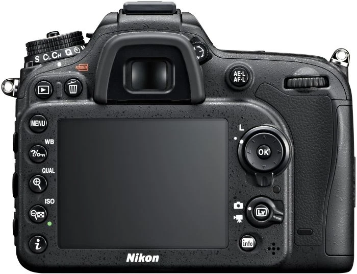 Nikon D7100 mit Objektiv AF-S DX 18-105mm 3.5-5.6 G ED VR
