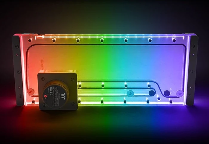 Thermaltake Pacific Core P6 DP-D5 Plus Distro-Plate, Verteilerplatte mit Pumpe