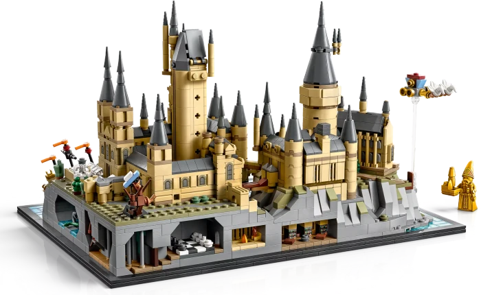 LEGO Harry Potter - Schloss Hogwarts mit Schlossgelände