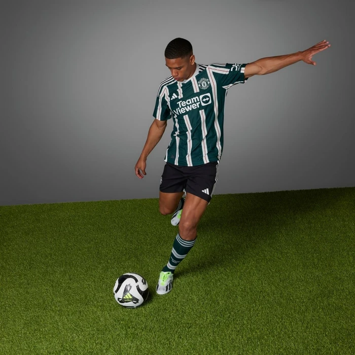 adidas Manchester United Authentic 2023/2024 Auswärtstrikot green night (Herren)