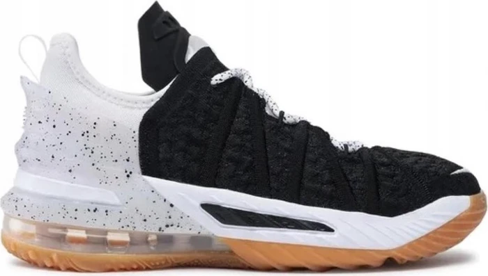 Nike LeBron 18