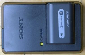 Sony NP-FH50 Li-Ionen-Akku