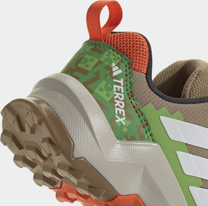 adidas Terrex AX4R cardboard/cloud white/semi impact orange (Junior)