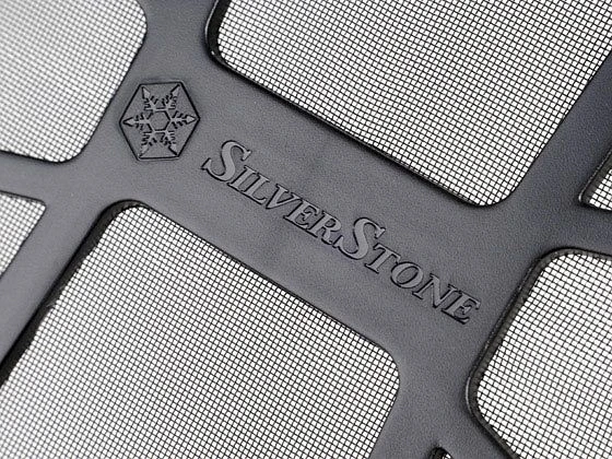 SilverStone FF142B, Staubfilter 320x155mm