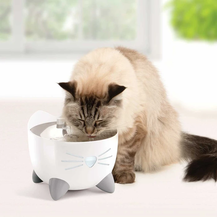 Catit PIXI Smart-Trinkbrunnen, LED-Statusanzeige, Trockenlaufschutz, Edelstahleinsatz, UV-C Wasserfilter, WLAN, 2.5l, weiß
