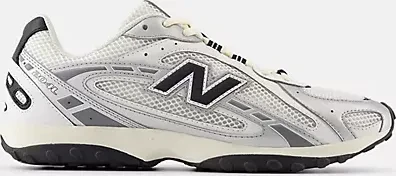 New Balance 204L silver metallic/black