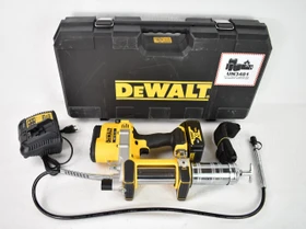 DeWalt DCGG571M1 Akku-Fettpresse inkl. Koffer + Akku 4.0Ah