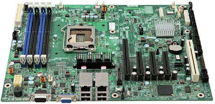 Intel S1200BTLR (Intel 1155)