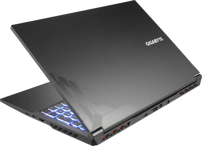GIGABYTE G5, Core i5-12500H, 8GB RAM, 512GB SSD, GeForce RTX 3050, DE