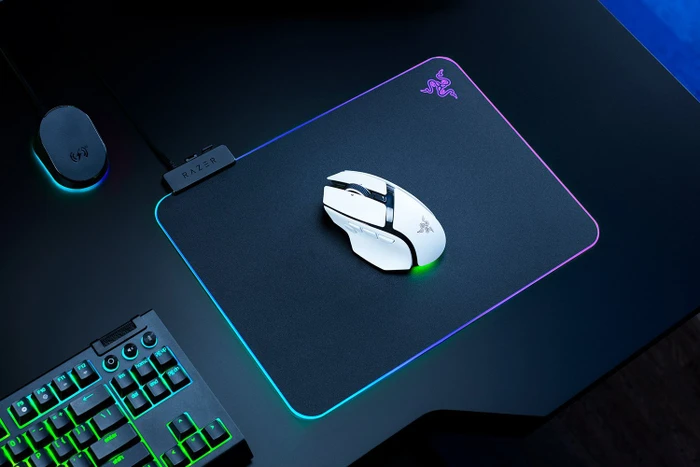 Razer Basilisk V4 HyperSpeed, weiß, USB/Bluetooth