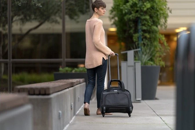 Kensington Contour 2.0 Executive Balance 15.6" Laptop Tasche schwarz