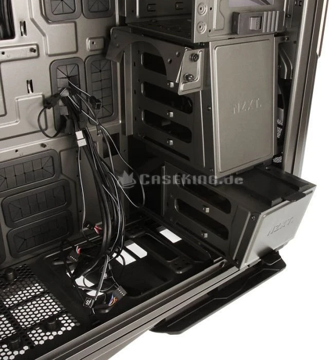 NZXT Phantom 820 Gunmetal, Acrylfenster
