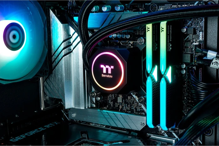 Thermaltake Ganymed v2, schwarz, Core i7-13700K, 32GB RAM, 2TB SSD, GeForce RTX 4080
