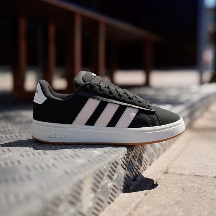 adidas Grand Court Alpha core black/wonder quartz/gum (Damen)