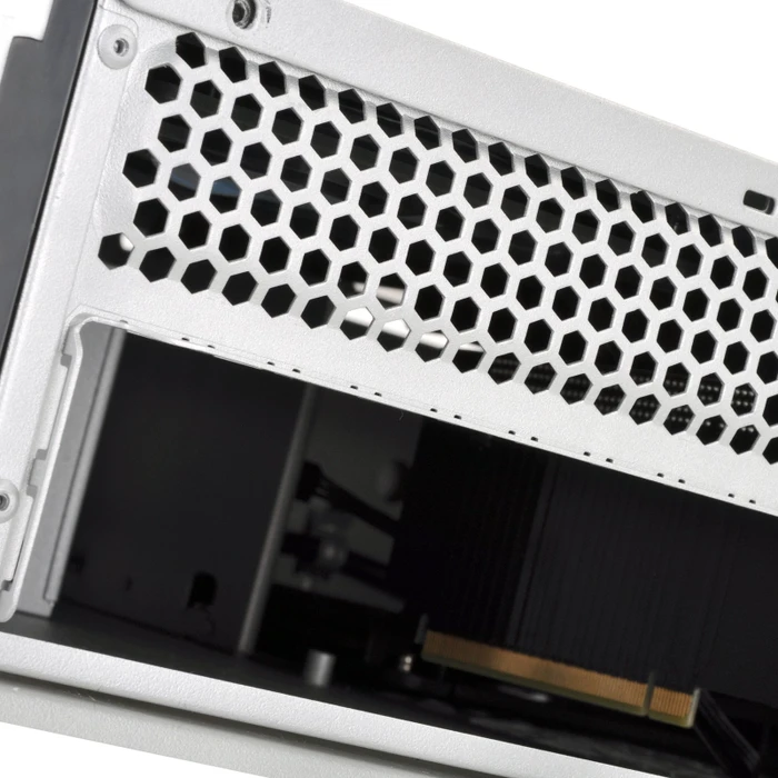 SilverStone Fortress FTZ01, silber, Mini-ITX