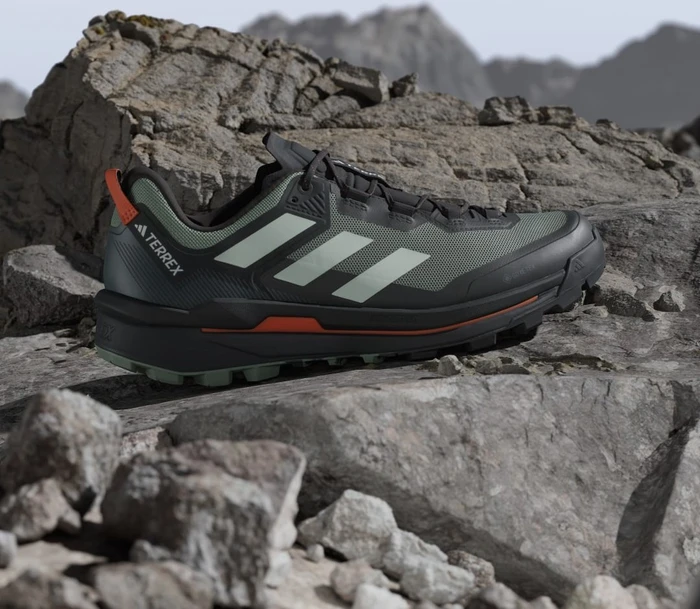 adidas Terrex Skychaser Tech GTX core black/linen green/silver green