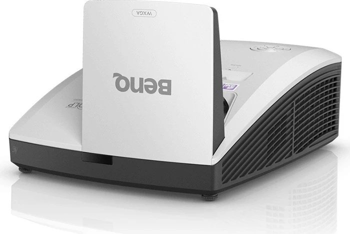 BenQ MW855UST+