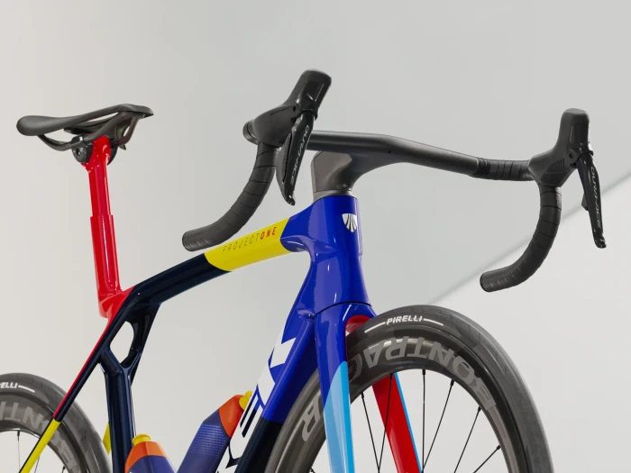 Trek Madone SLR 9 Gen 8 team replica Modell 2025
