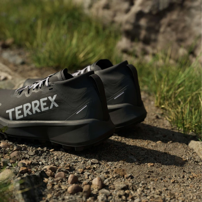 adidas Terrex Agravic GTX Trail core black/silver dawn/grey two (Damen)