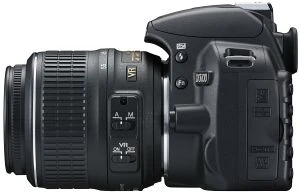 Nikon D3100 schwarz mit Objektiv Fremdhersteller
