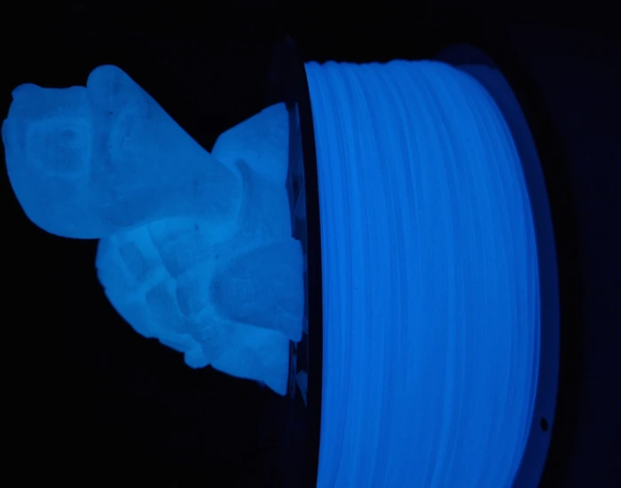 Nobufil PETG, glow in the dark blue, Spule, 1.75mm, 1.00kg
