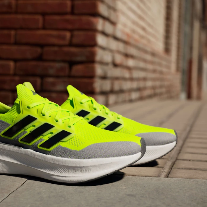 adidas Ultraboost 5 lucid lemon/core black/cloud white