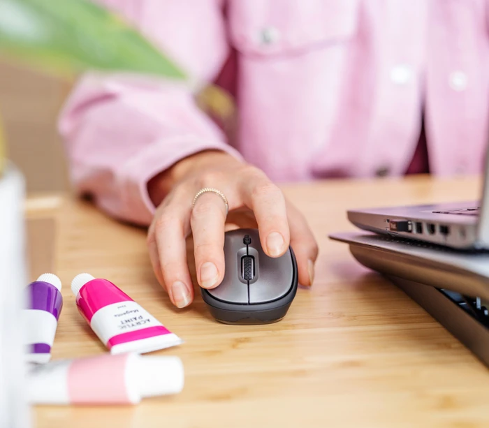 Trust Yvi+ Silent Wireless Mouse schwarz, ECO zertifiziert, USB
