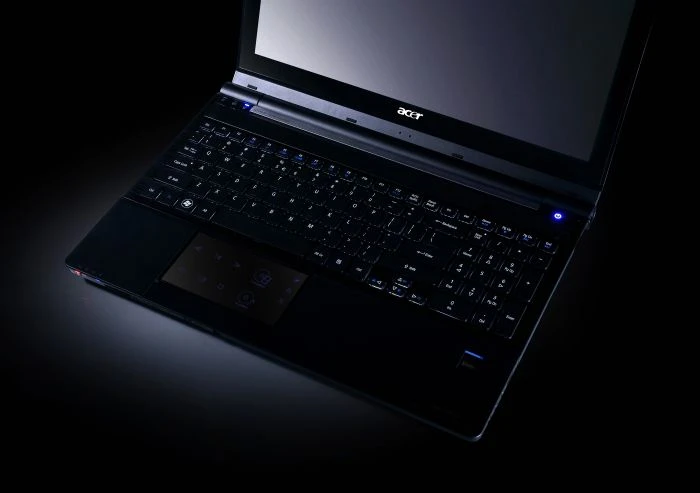 Acer Aspire Ethos 5951G-2434G75Mnkk, Core i5-2430M, 4GB RAM, 750GB HDD, GeForce GT 555M, DE