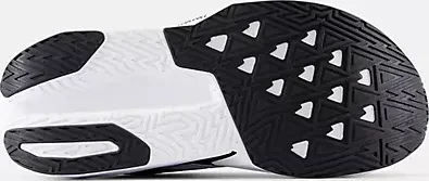 New Balance FuelCell Rebel v5 black/white/silver metallic (Damen)