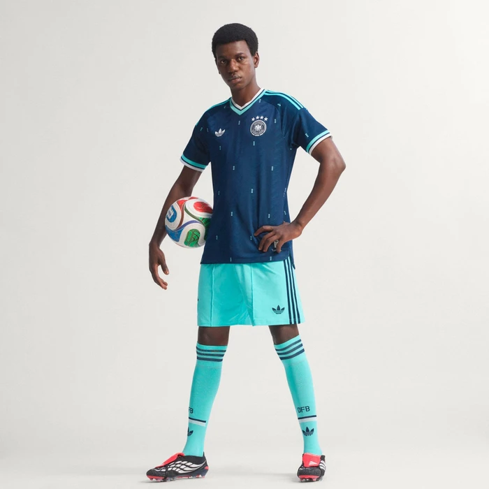 adidas FIFA WM 2026 Deutschland Authentic Auswärtstrikot kurzarm collegiate navy (Herren)