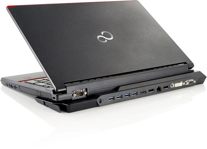 Fujitsu Lifebook E554, Core i5-4210M, 4GB RAM, 500GB HDD, DE
