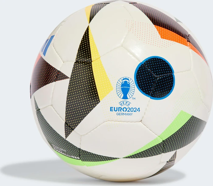 adidas UEFA EURO 2024 Fussballliebe Sala Fußball
