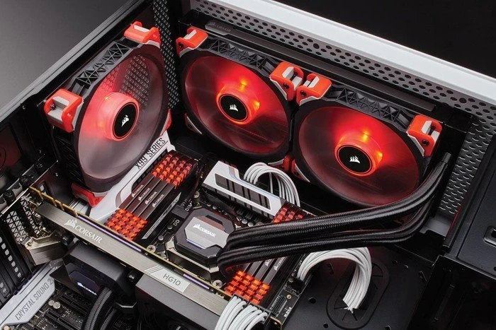 Corsair ML Series ML140 PRO LED Red Premium Magnetic Levitation Fan, 140mm