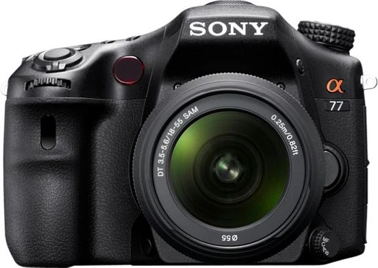 Sony Alpha 77 mit Objektiv 18-55mm 3.5-5.6 DT SAM