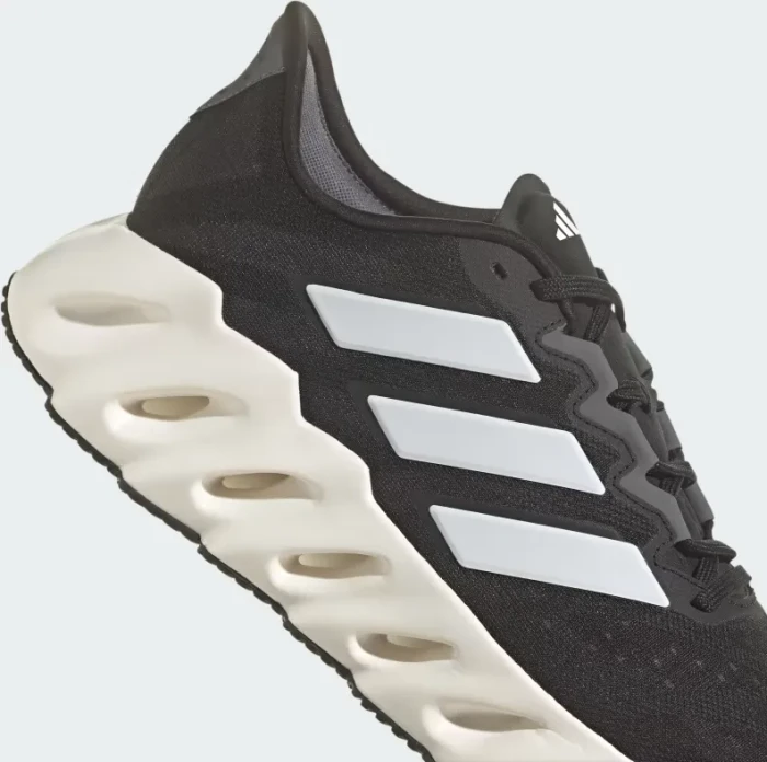 adidas Switch FWD core black/cloud white/grey five (Herren)