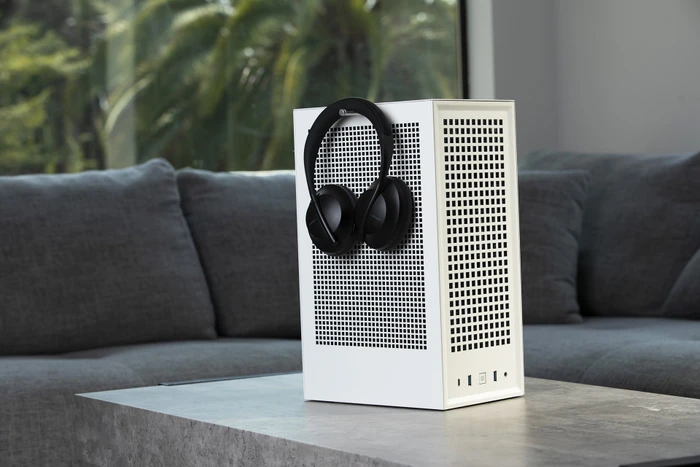 Hyte Revolt 3, schwarz, Mini-ITX