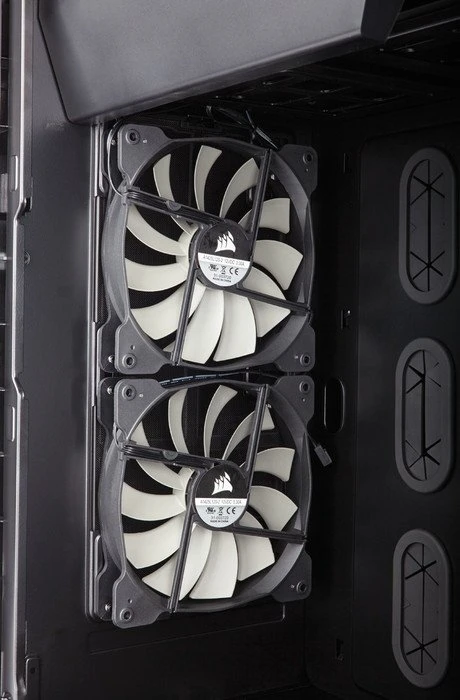 Corsair Carbide Series Quiet 600Q, schallgedämmt