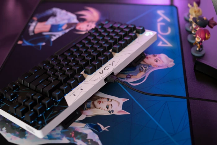 Logitech G Pro Gaming Keyboard, K/DA Edition, TKL, GX-BLUE, USB, FR