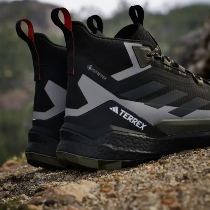 adidas Terrex Free Hiker 2.0 GTX core black/carbon/olive strata (Herren)
