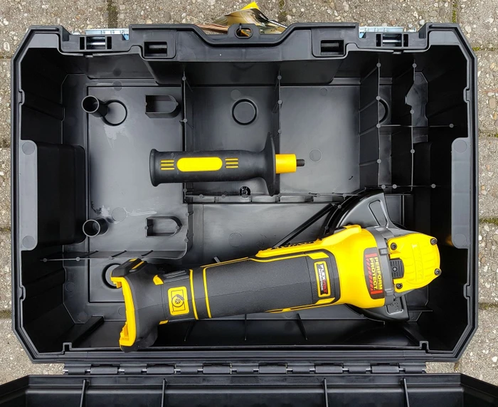 DeWalt DCG409NT 18V XR Akku-Winkelschleifer solo inkl. Koffer