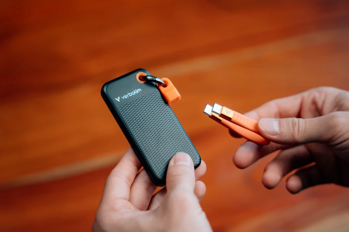 Verbatim Pocket SSD, schwarz/orange, 256GB, USB-C 3.1