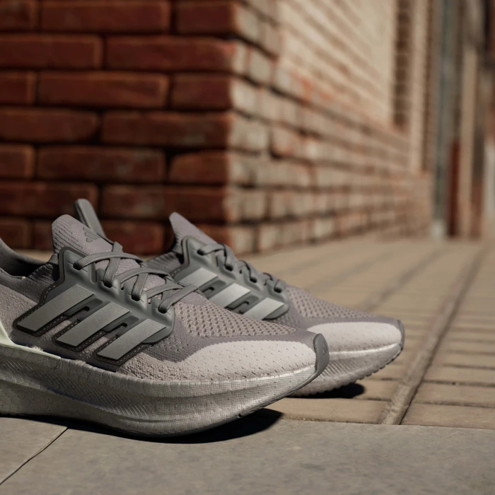 adidas Ultraboost 5 grey four/silver metallic/grey two (Damen)