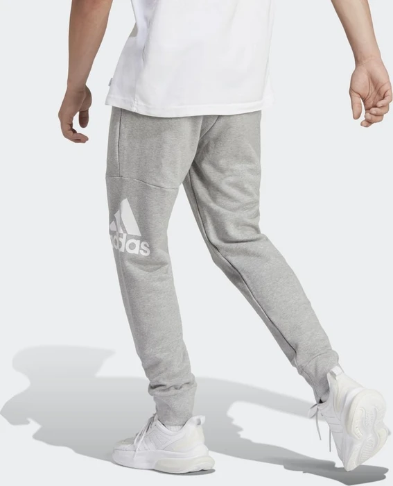 adidas Essentials French Terry Tapered Cuff Logo Trainingshose lang medium grey heather (Herren)
